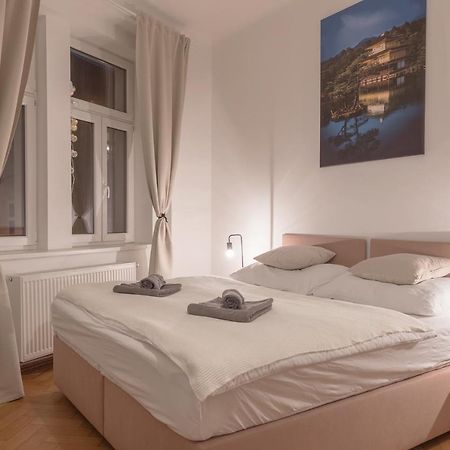 Skolska Junior Apartment Prague Exterior photo