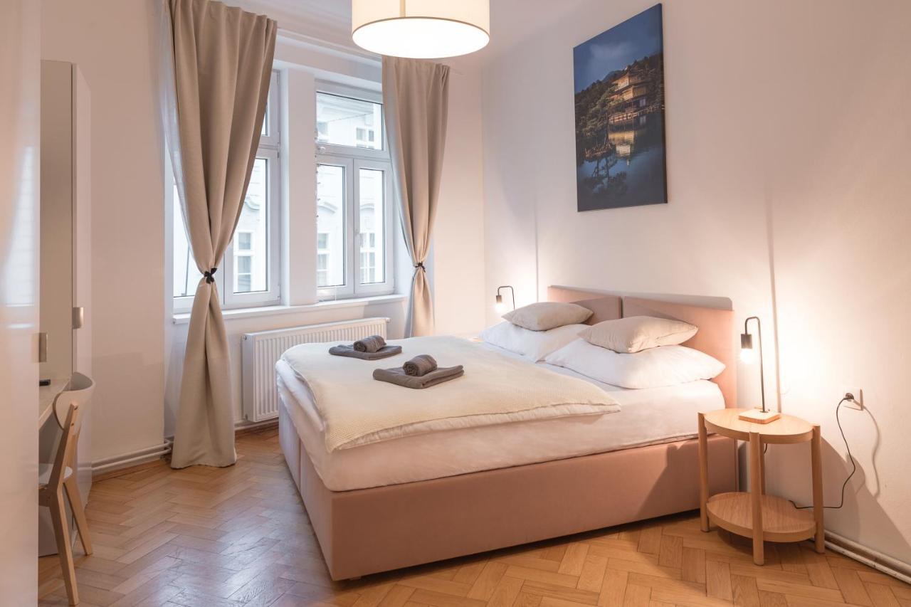 Skolska Junior Apartment Prague Exterior photo
