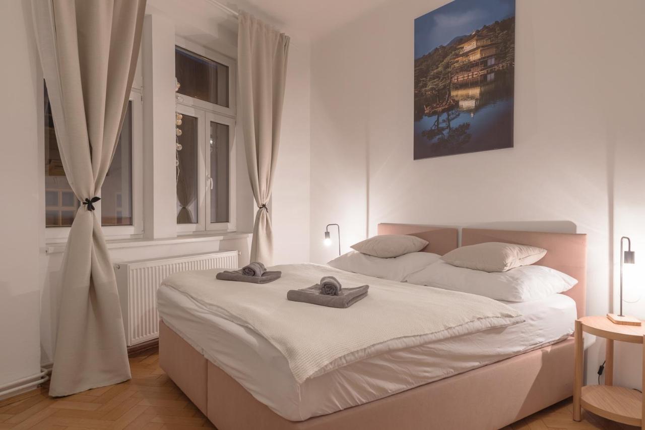Skolska Junior Apartment Prague Exterior photo