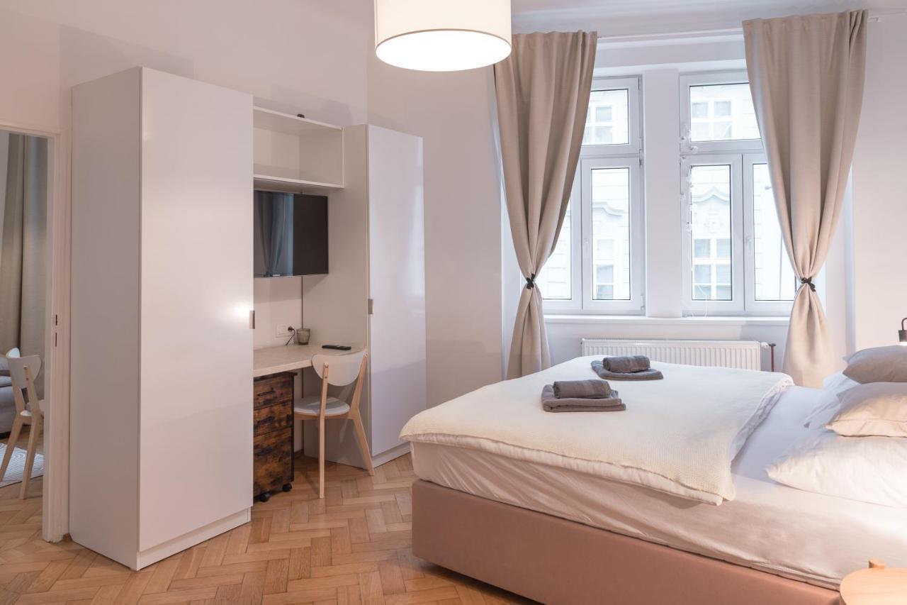 Skolska Junior Apartment Prague Exterior photo