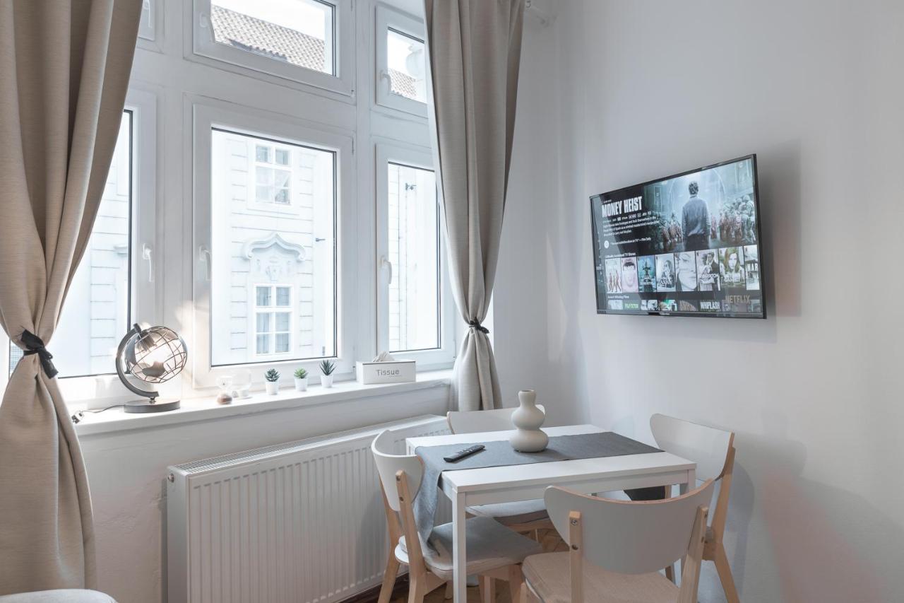 Skolska Junior Apartment Prague Exterior photo