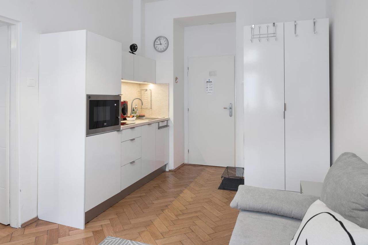 Skolska Junior Apartment Prague Exterior photo